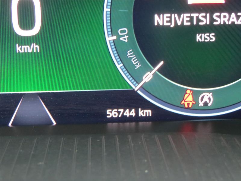 Škoda Octavia 2,0 TDI Ambition DSG LED ČR - fotka 19 z 22