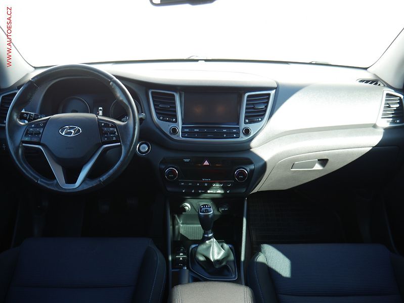 Hyundai Tucson (2016) 2.0CRDi 4x4, 1.maj,ČR, Navi - fotka 8 z 19