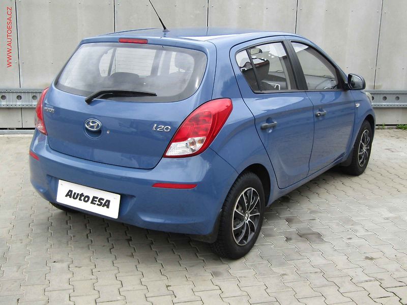 Hyundai i20 (2014) 1.2i, servis.kniha, AC - fotka 4 z 17