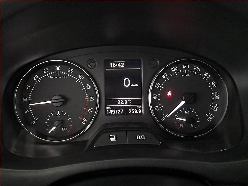 Škoda Fabia (2012) Elegance 1.6 TDI, Tempomat - fotka 11 z 15