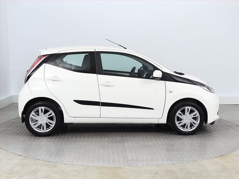 Toyota Aygo (2017) 1.0 VVT-i, Automat, ČR,1.maj - fotka 6 z 13