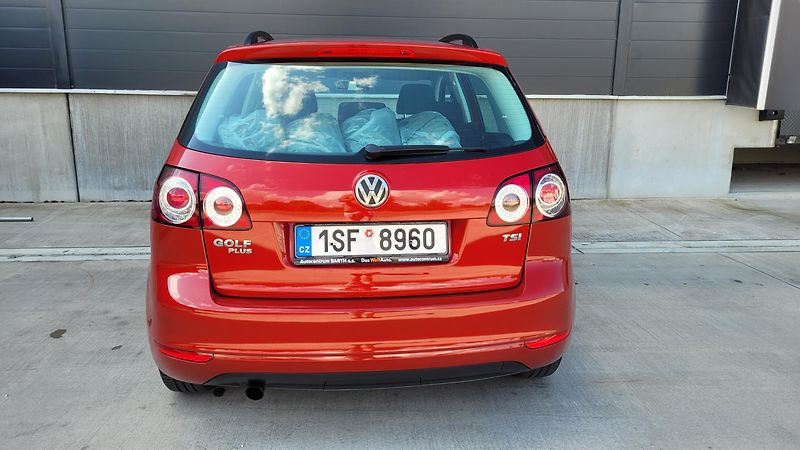 Volkswagen Golf Plus TREND 1,2 TSI 77 KW  ČR - fotka 11 z 22