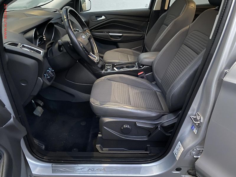 Ford Kuga (2018) 2.0 TDCi 4x4, Titanium, AT - fotka 9 z 17
