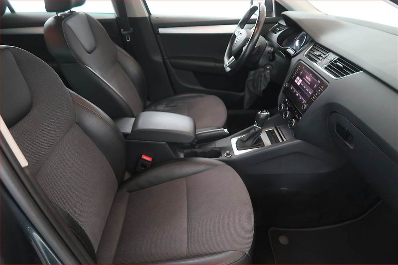 Škoda Octavia (2019) 1.6 TDI, Automat, Kůže, Navi - fotka 9 z 16