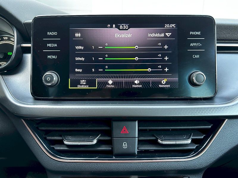 Škoda Scala (2023) 1.0 TSI 81kW DSG Style - fotka 12 z 35