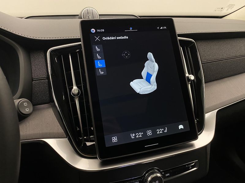 Volvo XC90 (2026) T8 AWD RECHARGE DARK ULTRA - fotka 73 z 76