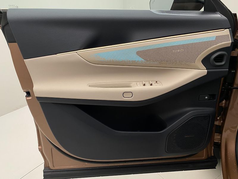 Lynk & Co 08 (2025) MORE PHEV - fotka 7 z 72