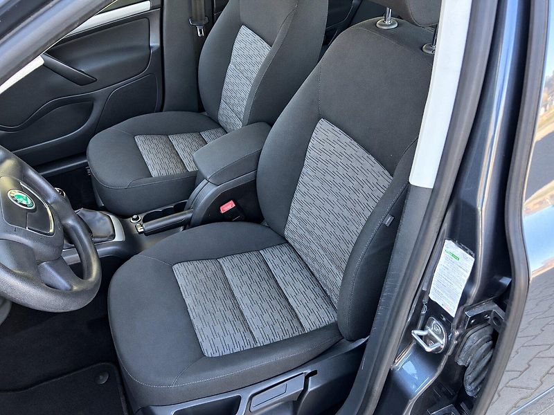Škoda Octavia 1,6TDi (77kW)*STK DO 10/2028* - fotka 12 z 15