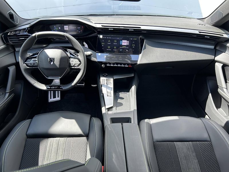 Peugeot 408 (2026) GT 240 e-DCS7 1,6 PureTech - fotka 6 z 26