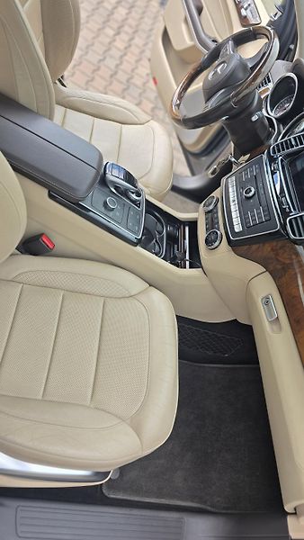 Mercedes-Benz GLS (2016) 500 V8  - fotka 25 z 32