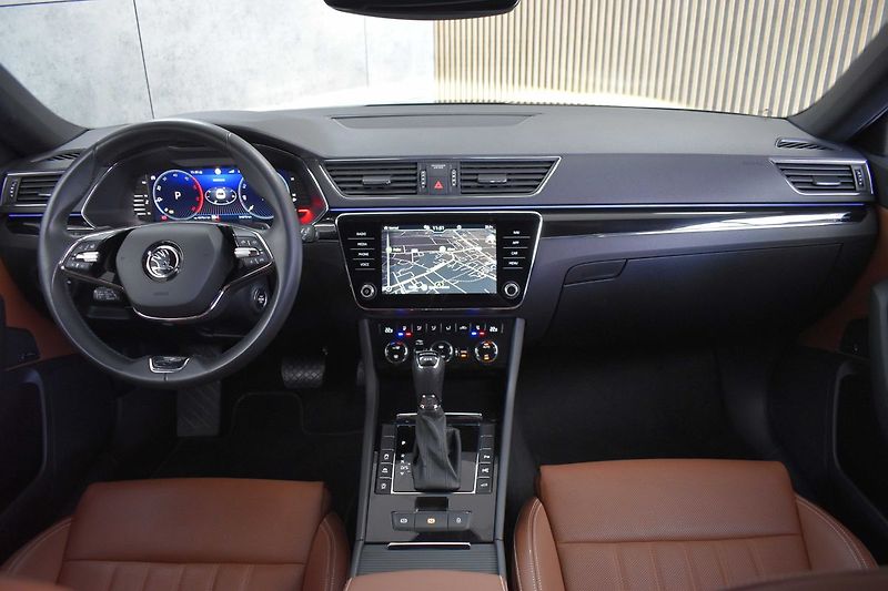 Škoda Superb TDI 147kW L&K 4x4*DPH*ČR 1.MAJ - fotka 7 z 48