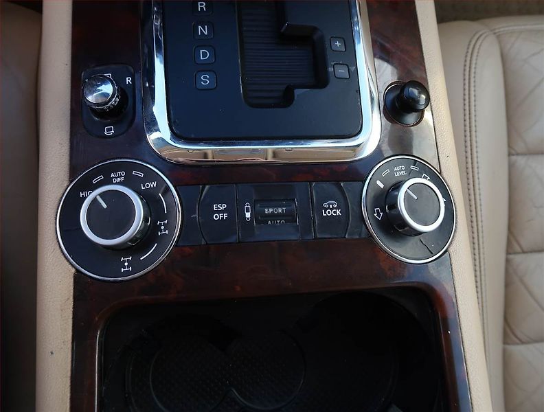 Volkswagen Touareg (2003) 3.2 V6, LPG, 4X4, Automat - fotka 18 z 21
