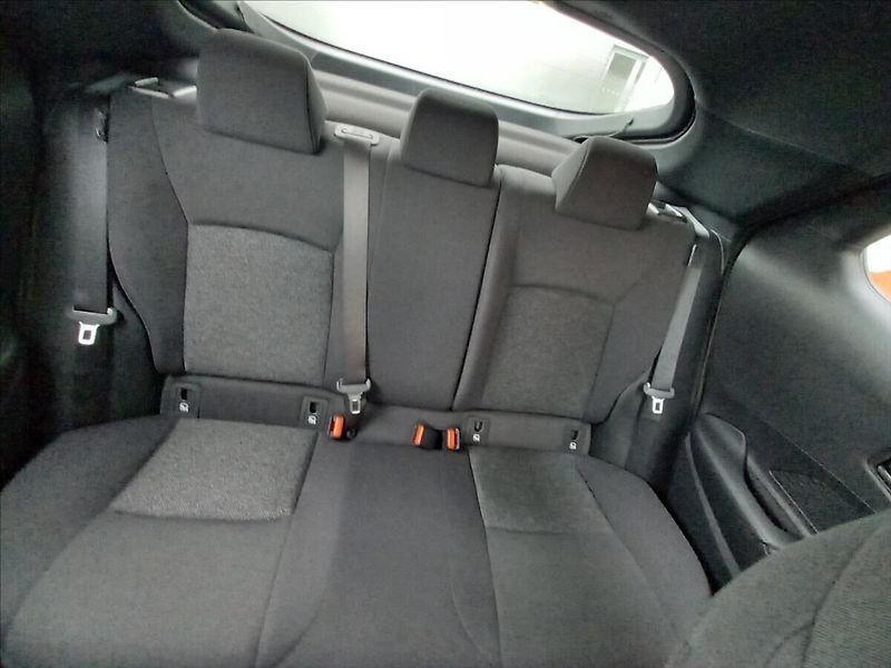Toyota C-HR 1,8 Comfort - fotka 10 z 14