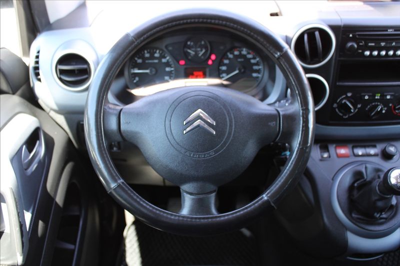 Citroën Berlingo 1,6 HDI  XTR,KLIMATIZACE - fotka 10 z 19