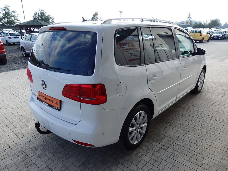 Volkswagen Touran 1.4 TSI 103kW ZÁLOHOVÁNO - fotka 4 z 13