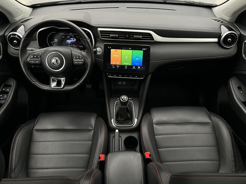 MG ZS 1.0 ELEGANCE CZ MAN - fotka 2 z 44
