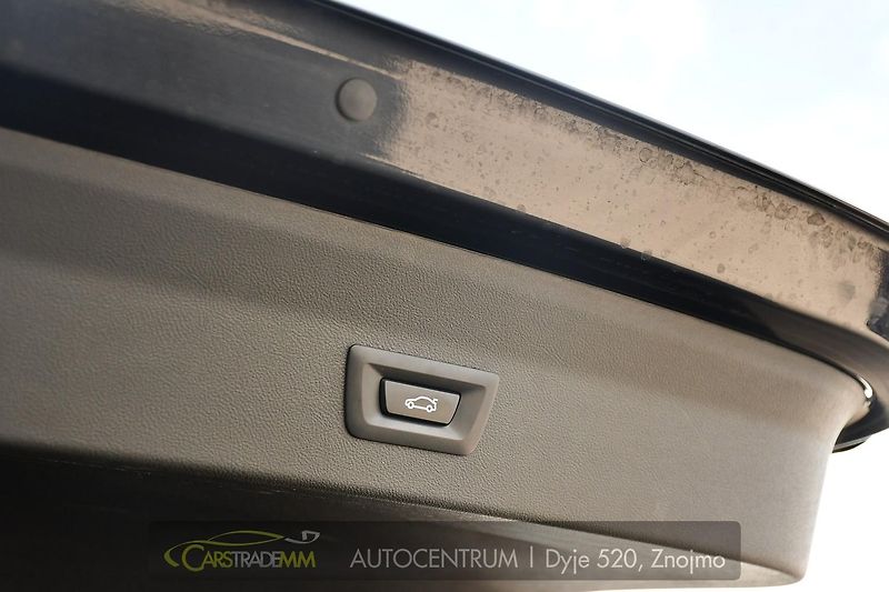 BMW X4 xD30d M-SPORT NTOP TAŽNÉ ČR 1M - fotka 47 z 54