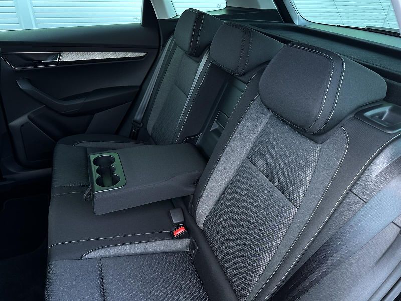 Škoda Karoq 2.0TDi 4x4 DSG 150PS TOP & Sel - fotka 42 z 49