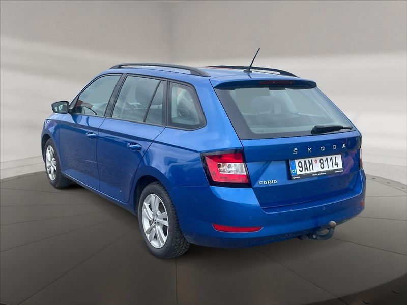 Škoda Fabia 1,0 TSI Ambition - fotka 4 z 11