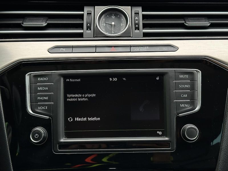Volkswagen Passat 2.0TDi 4x4 DSG 190PS Kůže ACC - fotka 26 z 40