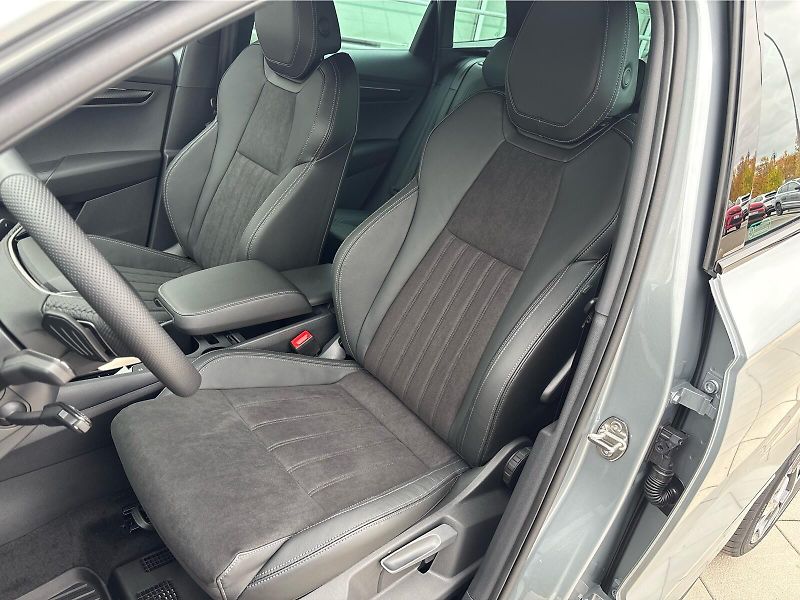 Škoda Karoq SPORTLINE 1,5 TSI 110 kW DSG - fotka 22 z 30