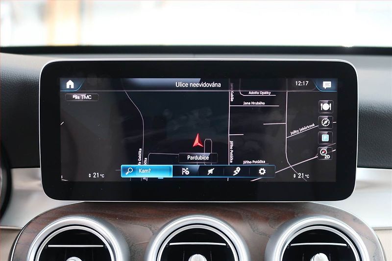 Mercedes-Benz GLC (2021) 220 d - fotka 17 z 25