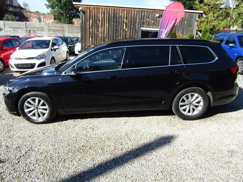 Volkswagen Passat (2021) 2.0 TDI DSG ACC - fotka 3 z 45