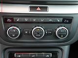 Volkswagen Sharan (2015) 2.0TDi, 2.maj,ČR, DSG, AC - náhled 19