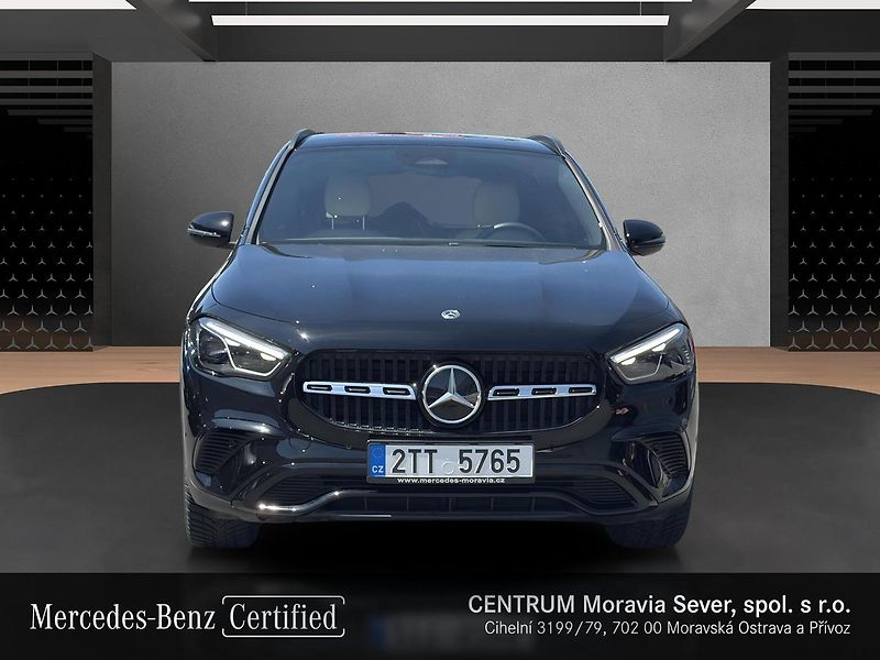 Mercedes-Benz GLA 200d 4MATIC - fotka 8 z 16