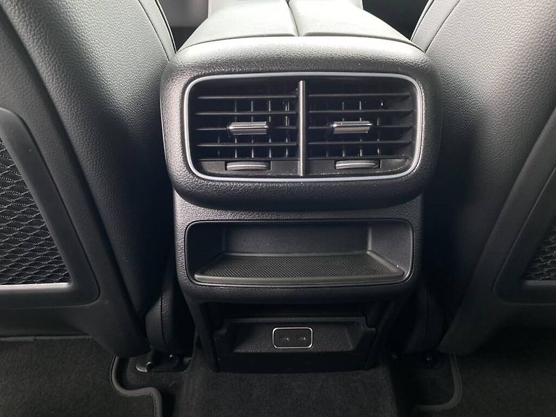 Mercedes-Benz GLE (2025) 300 d 4MATIC - fotka 26 z 29