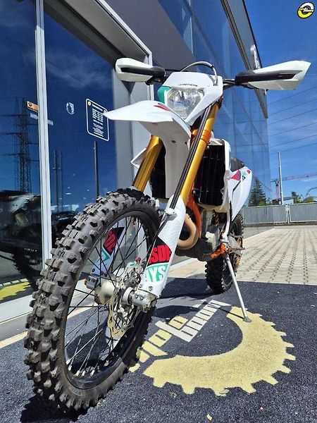 KTM (2021) 450 EXC-F SIX DAYS - fotka 10 z 22