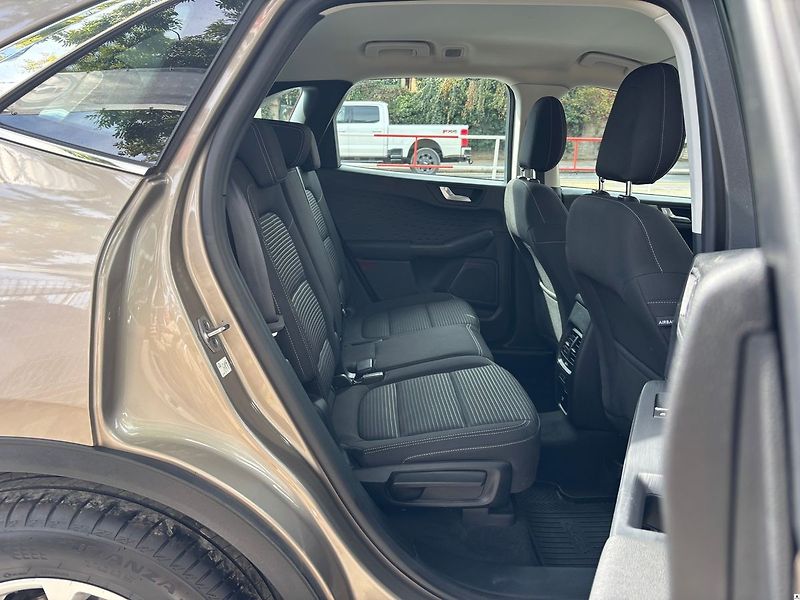 Ford Kuga 2.0EcoBlue.TITAN.DPH.AT.1MAJ.4 - fotka 21 z 50