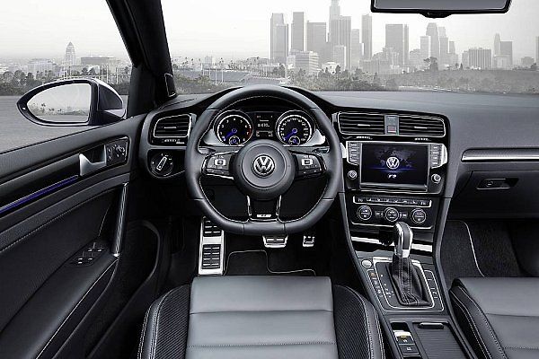 Volkswagen Golf R Variant.