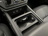 Land Rover Defender 110 D250 X-DYNAMIC HSE 1. maj - náhled 29