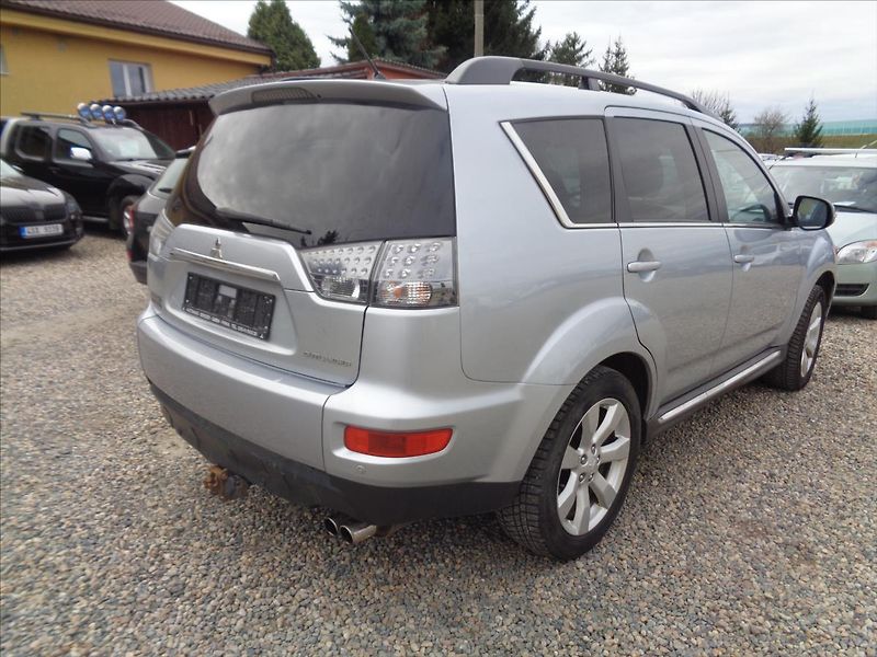 Mitsubishi Outlander 2,2 - fotka 5 z 14