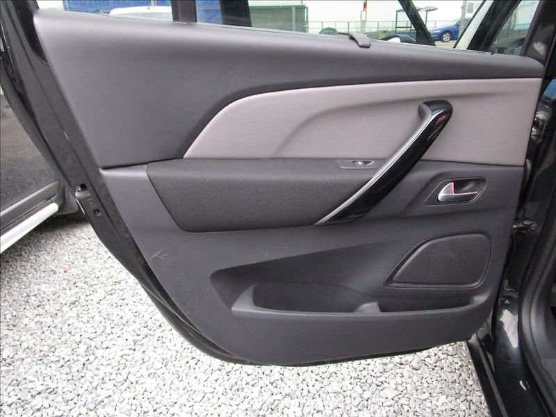 Citroën Grand C4 Picasso 2.0HDi aut. Klima, 7 míst - fotka 31 z 50