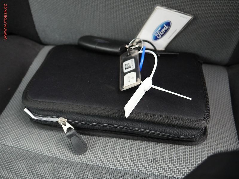 Ford Focus (2010) 1.6 TDCi, 1.maj, AC - fotka 17 z 17