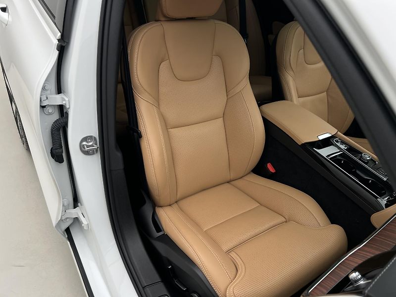 Volvo V60 T6 AWD ULTRA BRIGHT AUT - fotka 22 z 46