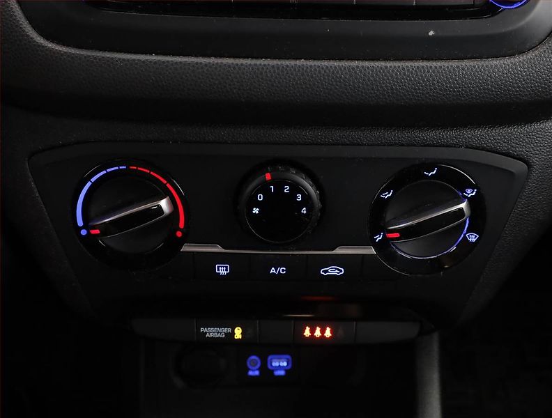 Hyundai i20 (2018) 1.2 - fotka 11 z 14