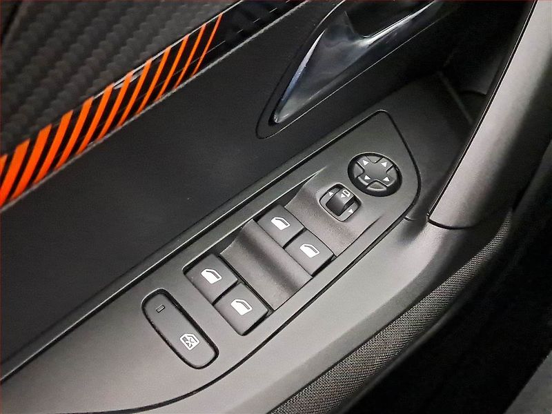 Peugeot 2008 (2023) 1.2 PureTech, ČR,1.maj - fotka 16 z 16