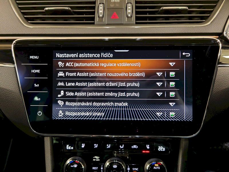 Škoda Superb (2023) iV 1.4 TSI 160 kW DSG L&K - fotka 14 z 31
