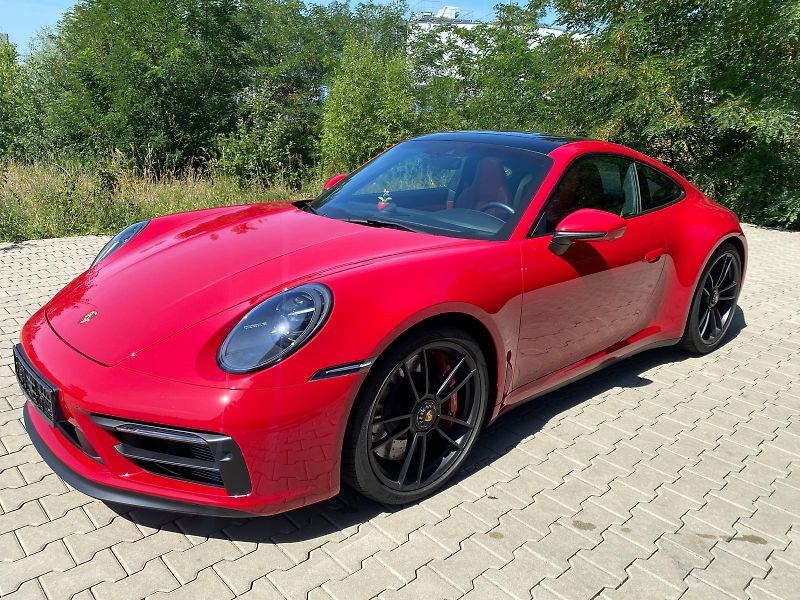 Porsche 911 (2025) GTS RED/RED LIFT-PANO-MAX - fotka 4 z 17