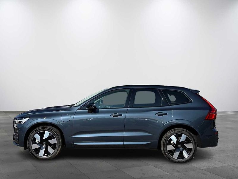Volvo XC60 PLUS T6 AWD PHEV ACC,BLIS - fotka 2 z 22