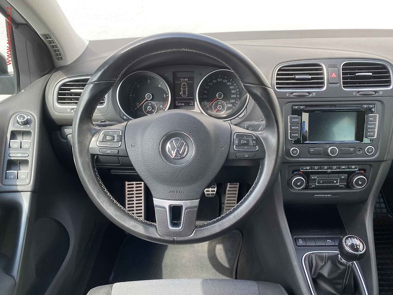 Volkswagen Golf (2012) 2.0 TDi, Style, navi - fotka 11 z 18