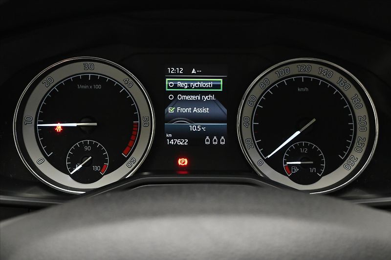 Škoda Superb 2,0 TDI 110kW Style Záruka až - fotka 16 z 32