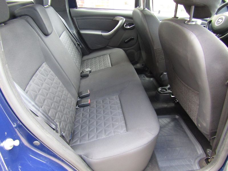 Dacia Duster (2014) 1.6 16V 77kW 4X4 - fotka 25 z 37