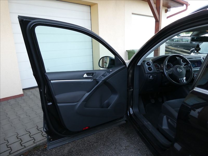 Volkswagen Tiguan 2,0 TDi 130kW 4MOTION, závěs - fotka 24 z 43