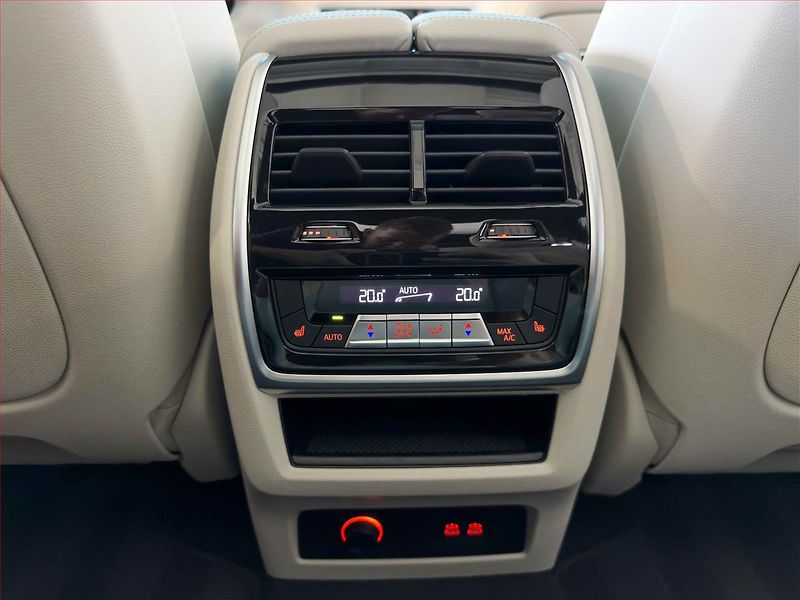BMW X7 (2025) xDrive40d - fotka 21 z 23