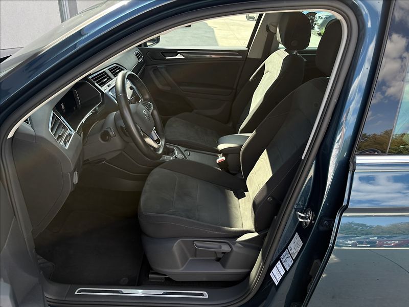 Volkswagen Tiguan 2,0 TDI 110 KW 4M DSG ELEGANCE - fotka 20 z 31