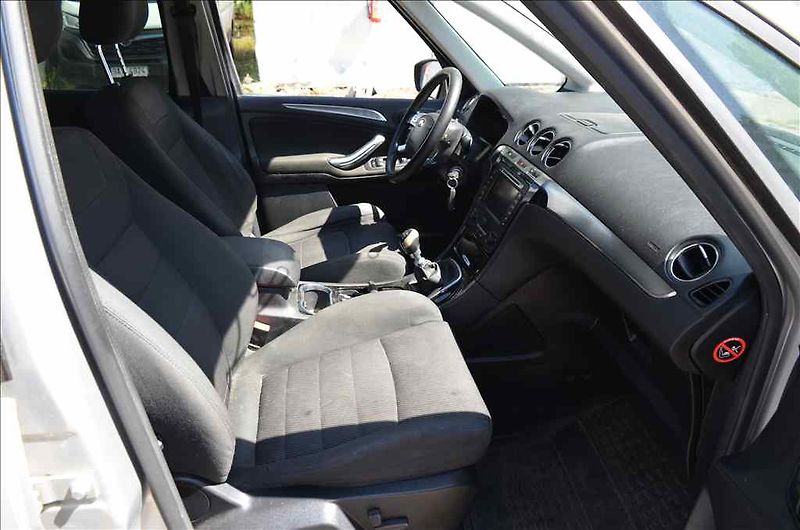 Ford Galaxy (2011) 2,0 TDCI 120KW - fotka 16 z 19
